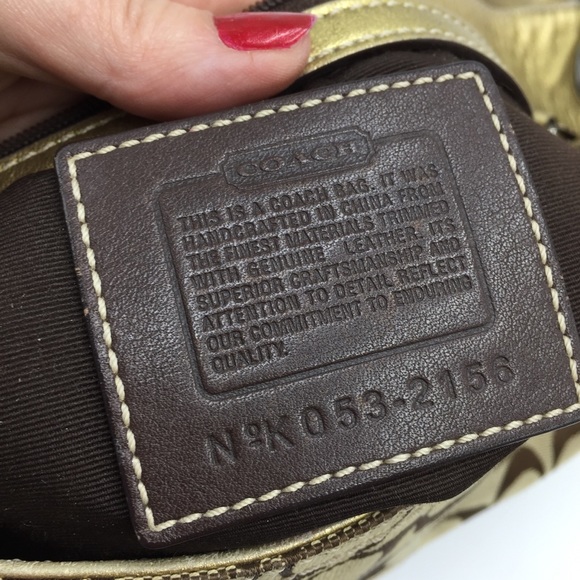 Coach Canvas Signature Shopper - Picture 6 of 8